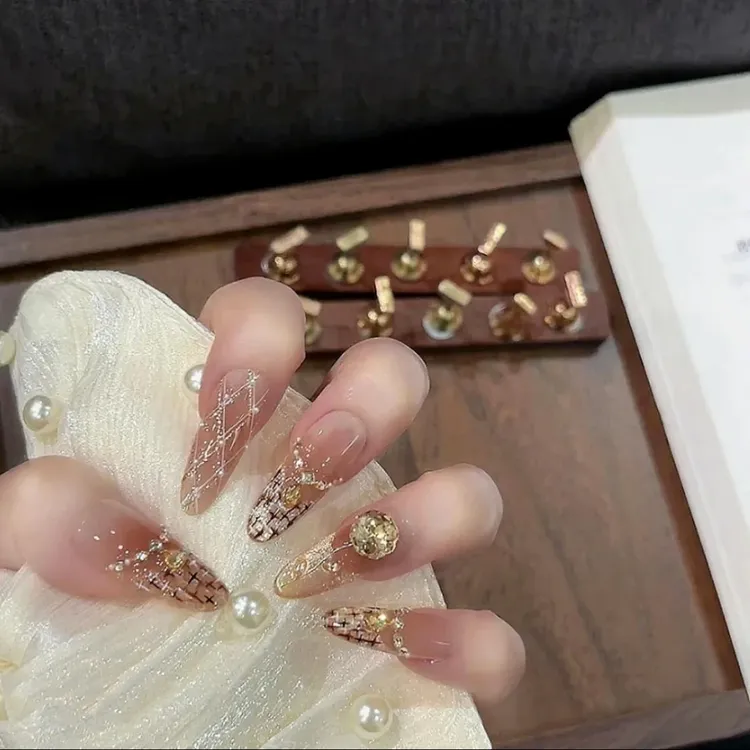 【香香公主】纯手工穿戴甲初秋法式鎏金玫瑰秋冬新款爆闪美甲显白