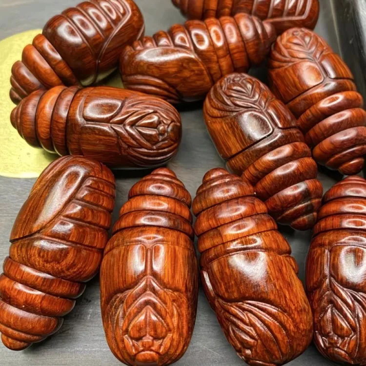 可旋转蝉蛹手把件檀木文玩把件男女随身携带文玩手握盘蝉