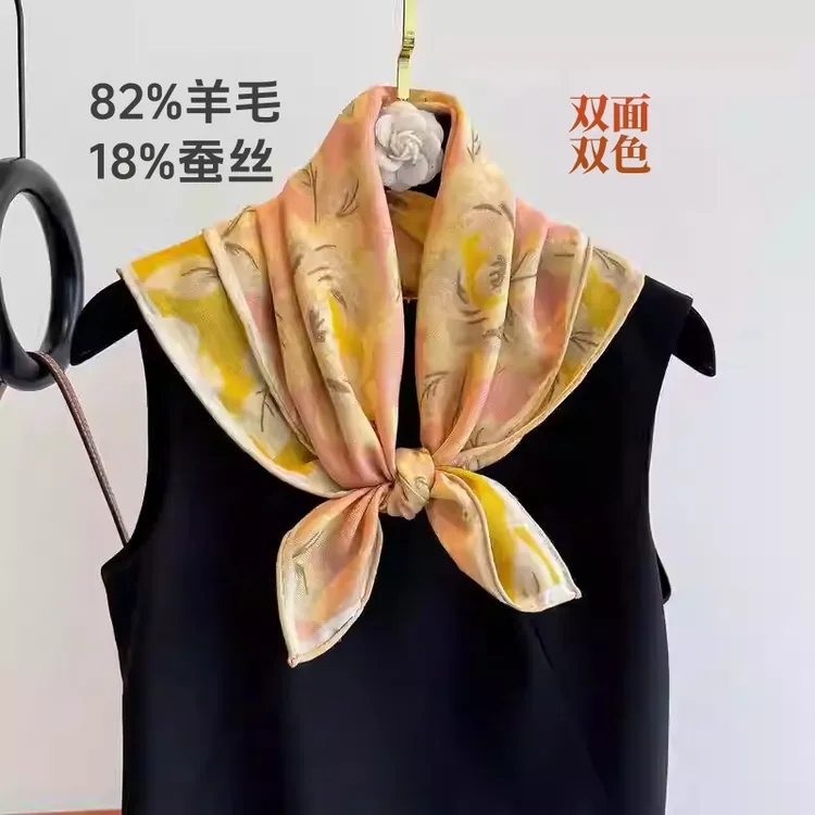高端轻奢真丝羊毛时尚小领巾2025新款双面印花减龄显年轻中方巾女