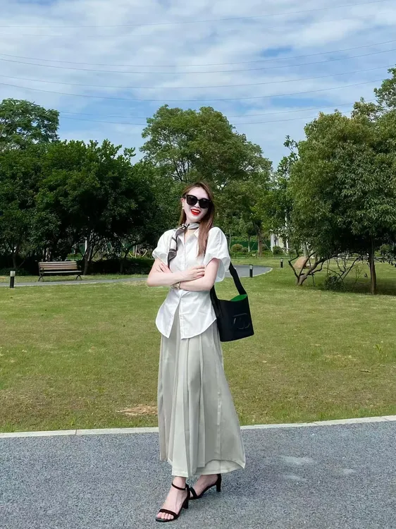 2025夏季新款韩系chic白色短袖衬衫女修身收腰显瘦上衣百搭半身裙