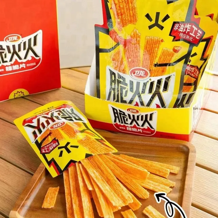 卫龙脆火火辣条脆食品盒装16g解馋香辣青柠味零食小吃片休闲网红