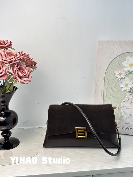 秋冬轻奢小方包女2025新款高级感复古磨砂腋下包休闲单肩斜挎包女