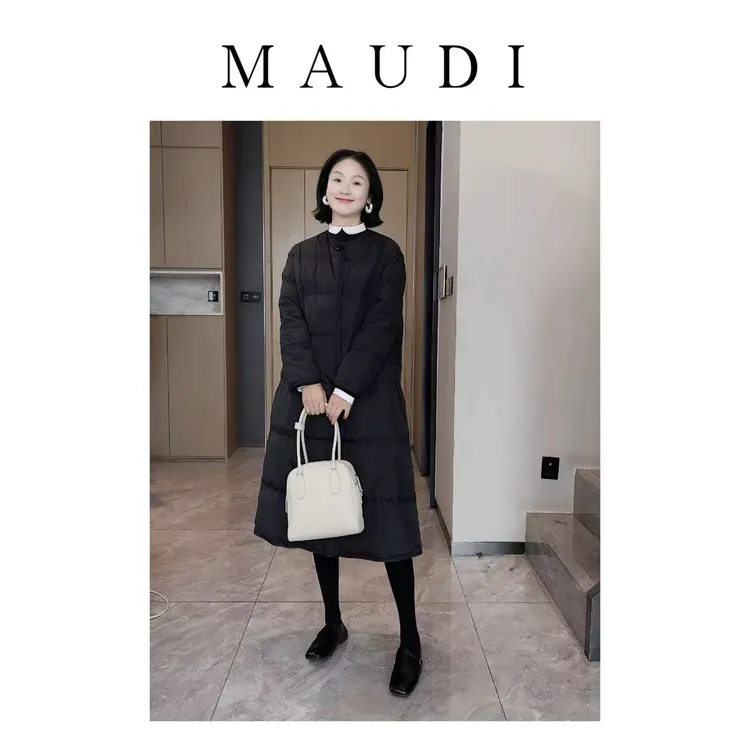 MAUDI暖调美学冬季2025新款圆领加厚保暖白鹅绒长款羽绒服女8237