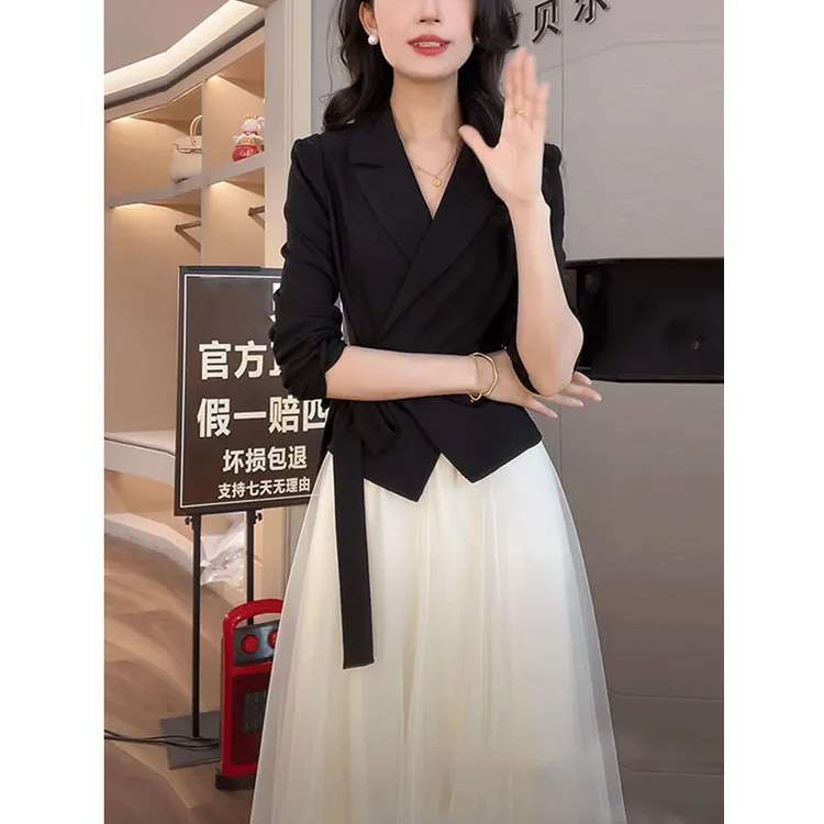 2025初春穿搭一整套时尚超好看西装上衣搭配半身裙两件套装女3082