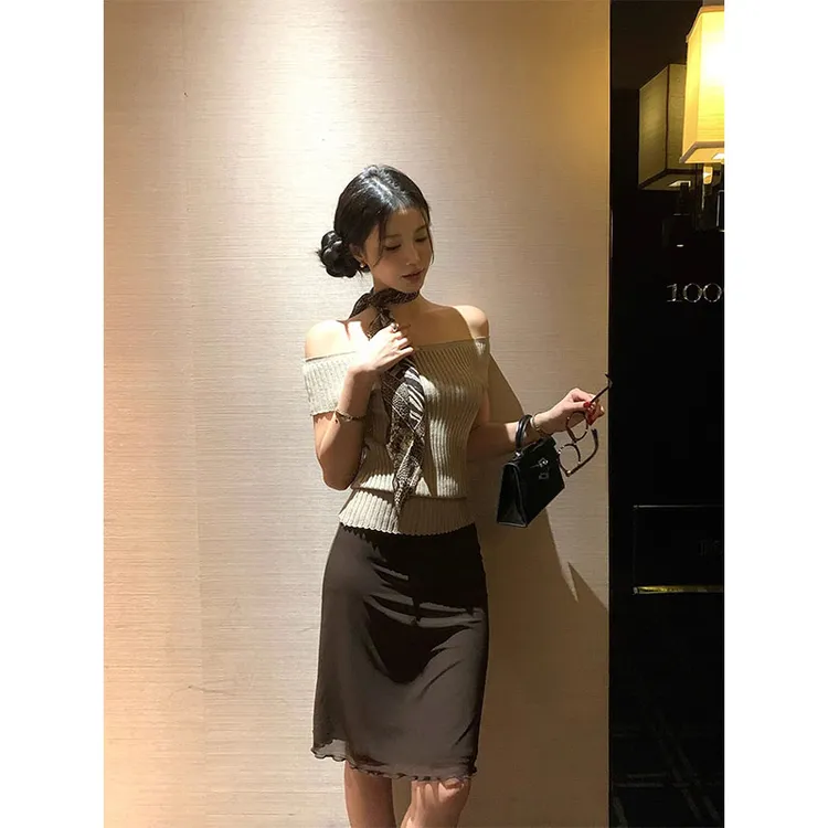 御姐范休闲百搭时髦小众洋气针织一字肩短袖上衣高腰包臀半身裙女
