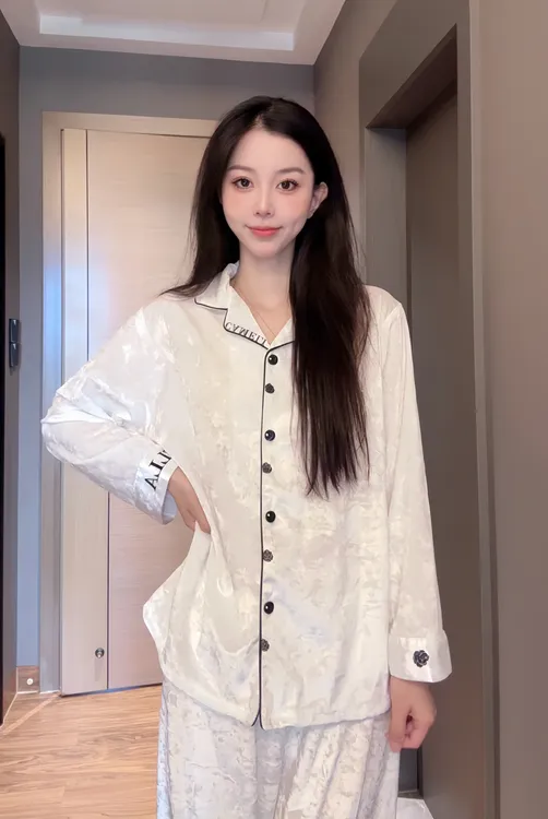 秋冬季金丝绒长袖翻领睡衣女款舒适时尚轻奢高级感山茶花家居服