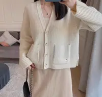 秋冬羊绒衫休闲百搭显瘦罗纹V领针织开衫 0547