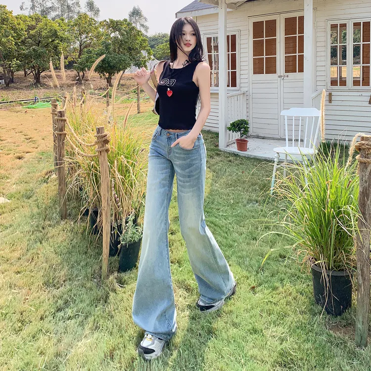 2025美式显瘦喇叭裤复古冰蓝微喇牛仔裤女设计感百搭修身马蹄裤子