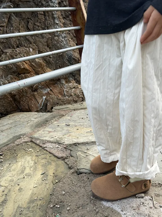 韩国亲子绗缝工艺加厚秋冬白色儿童长裤哈伦裤2025531