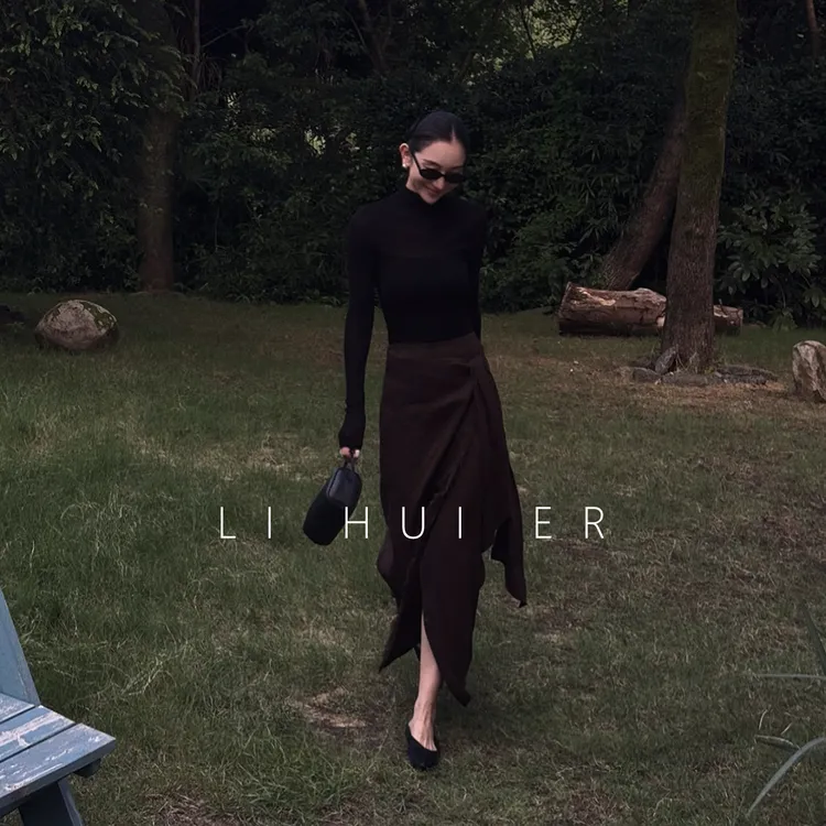 LiHuiEr李慧儿【旧匣子】2025秋季简约气质宽松小众半身裙LL025127