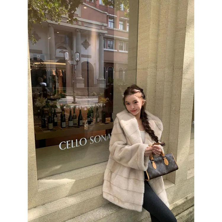 区区欧阳"鎏金世家"老主义中感貂毛环保皮毛一体皮外套冬