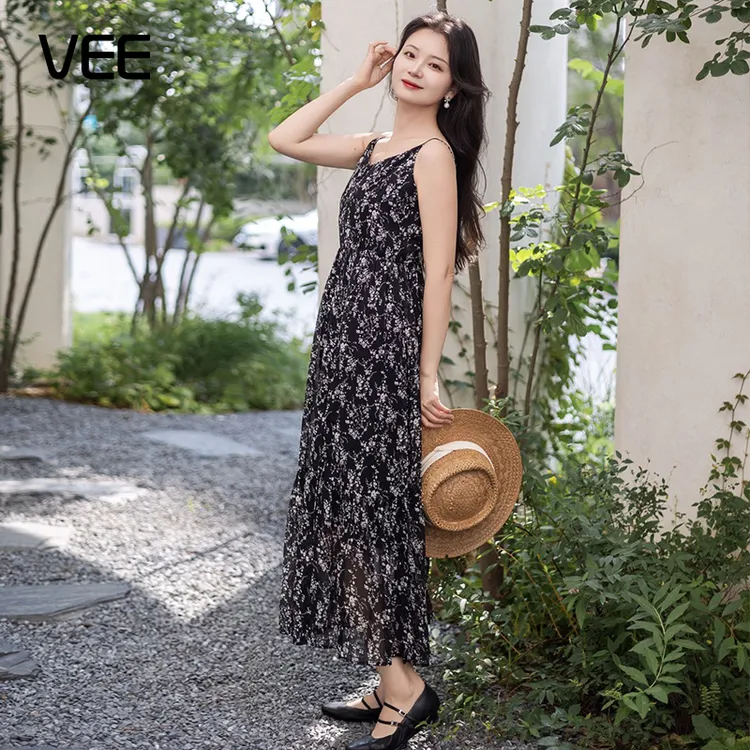 VEE【墨兰】夏季时尚v领收腰大裙摆法式度假碎花吊带连衣裙