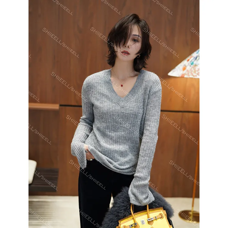 SHIIEELL【心头爱】冬季鸡心领坑条马海毛混纺长款打底毛衫Z5753