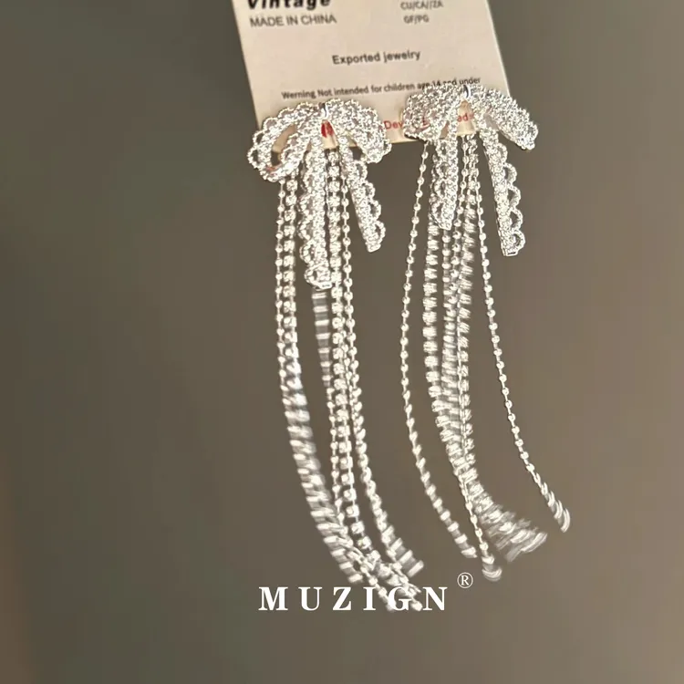 铜合金耳饰 小众设计感满钻蝴蝶结流苏两戴耳环时尚百搭百搭耳饰