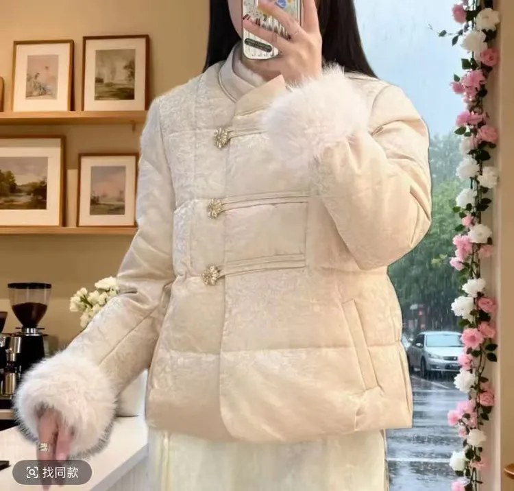 冬季新中式重工三颗水晶大钻扣毛毛袖口国风云绒棉服提花