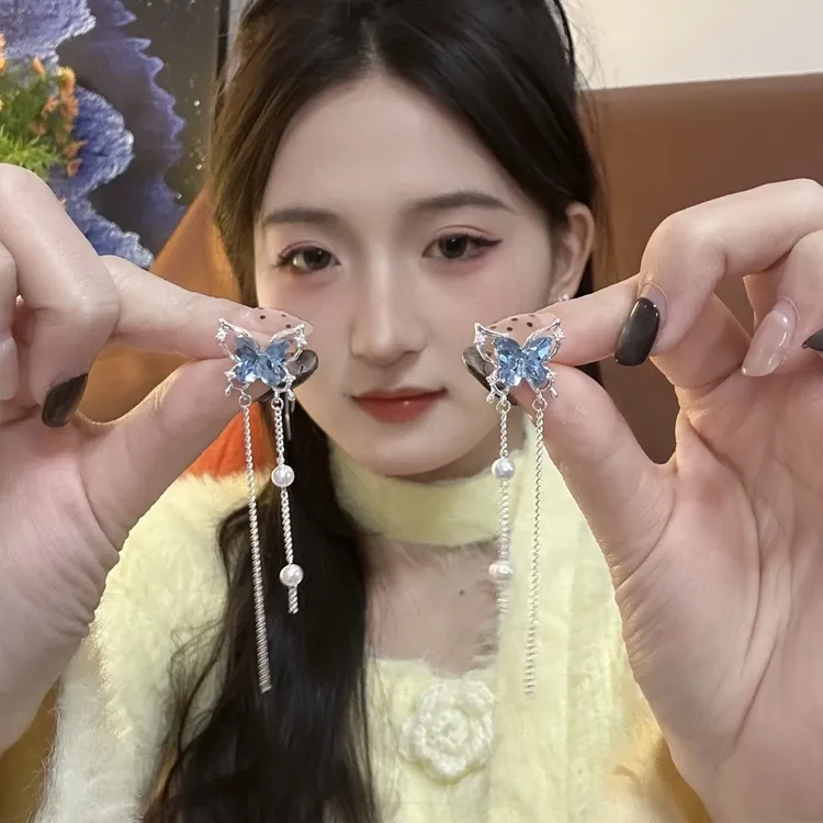 铜合金锆石耳饰 超仙蓝色锆石蝴蝶流苏耳环～轻奢高级百搭耳钉耳饰