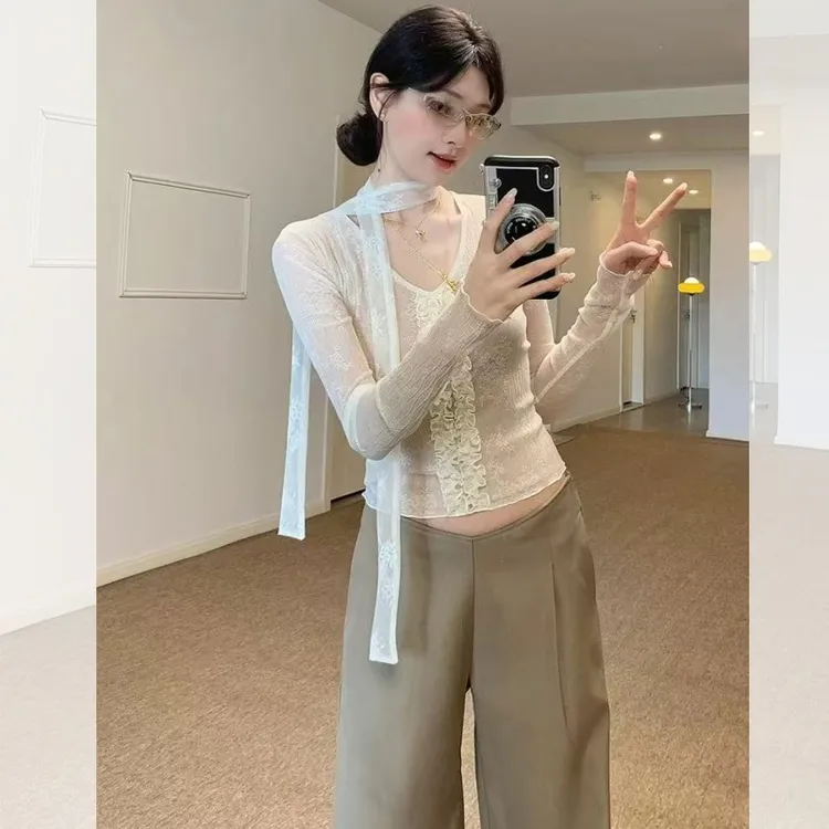 辣妹风蕾丝长袖t恤女秋冬捏褶花边修身显瘦收腰内搭打底衫上衣潮