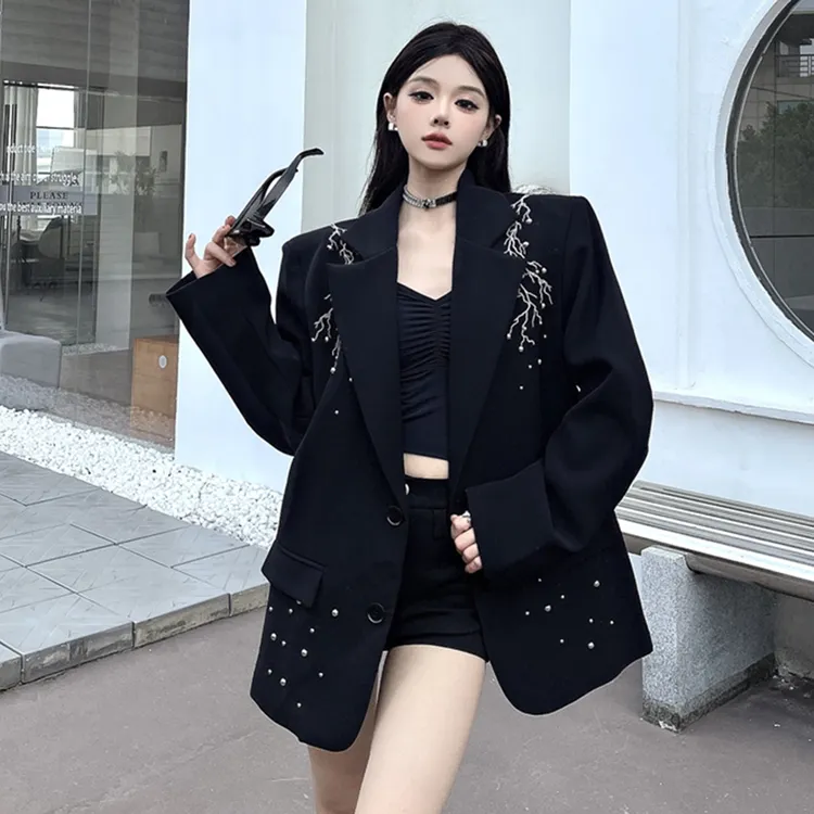 黑色西装外套女秋季韩系钉珠重工宽松廓形垫肩长袖西服上衣设计感