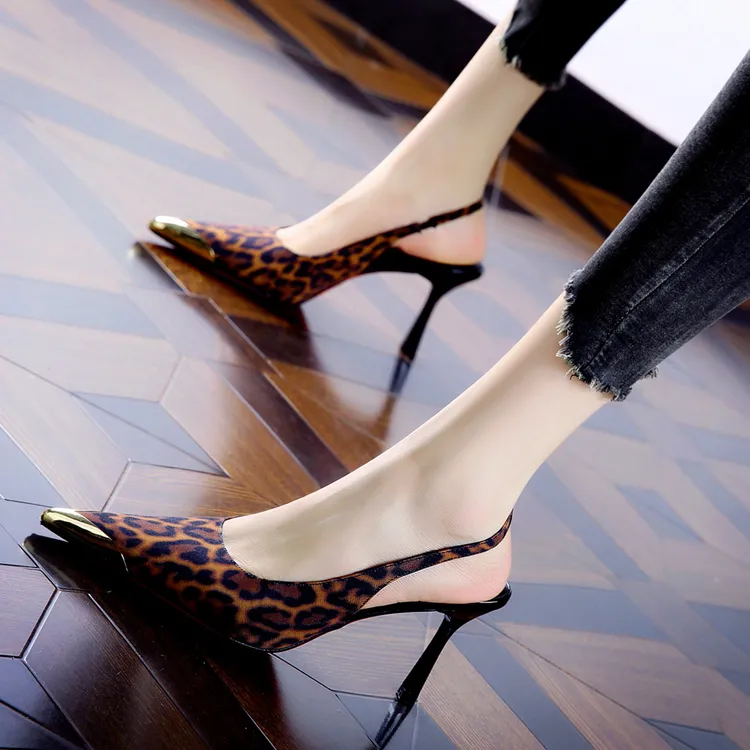 8CM[已开价]细跟单鞋女2025年夏季后绊带金属尖头高跟鞋XX556-36