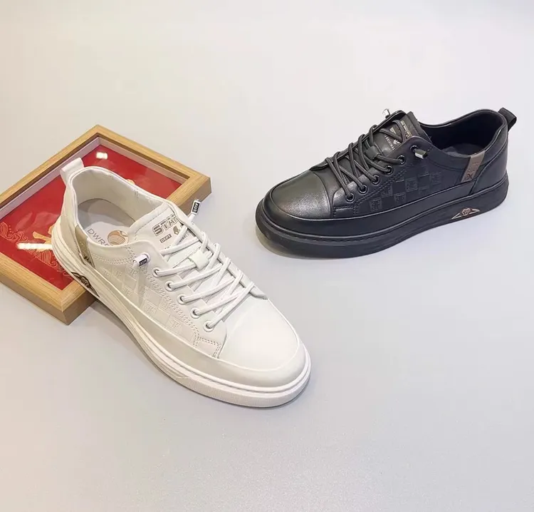 时尚潮流男士板鞋透气真皮小白鞋头层牛皮休闲鞋