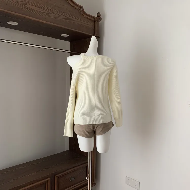 2025秋季新款辣妹慵懒风显瘦针织衫女白色长袖宽松气质露肩上衣潮