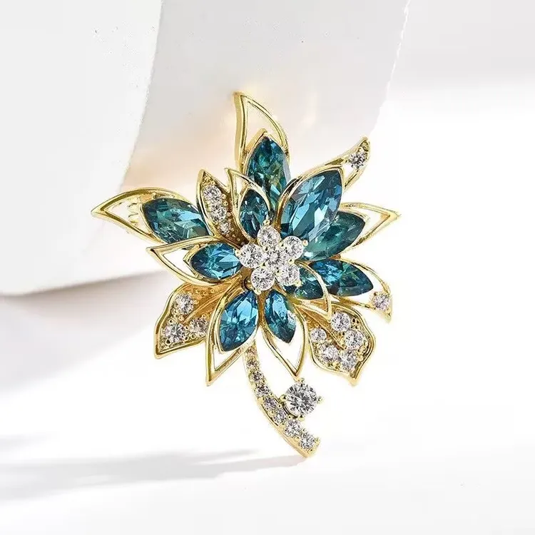 锌合金胸针 轻奢花朵胸花西装大衣配饰女水晶奢华百搭高颜值礼物