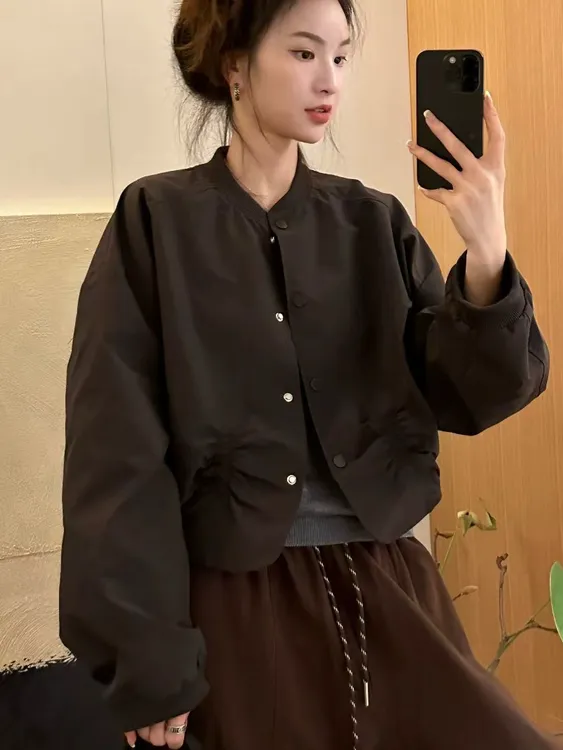 2025秋季新款韩系圆领单排扣褶皱设计长袖外套女减龄百搭褶皱夹克