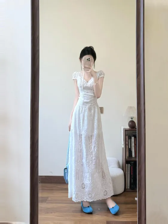 法式小飞袖清纯白色连衣裙女2025夏季度假蕾丝假两件漂亮气质长裙