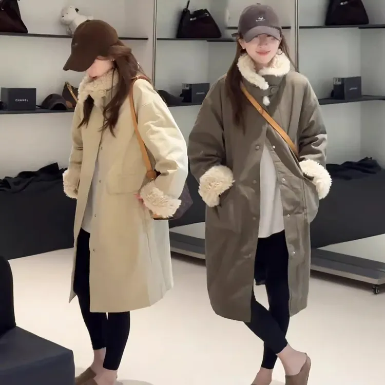 卡其色长款羊羔毛派克羽绒服2025新款女冬保暖加厚高级感夹克大衣
