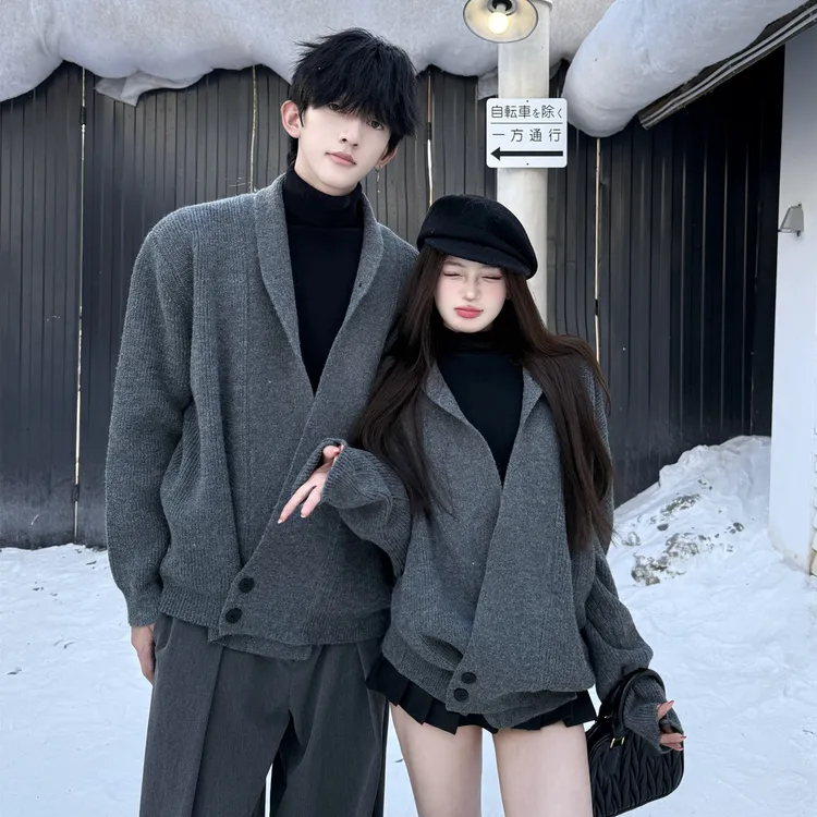 美式高级感设计师毛衣情侣装秋冬ins休闲慵懒风V领复古针织衫外套