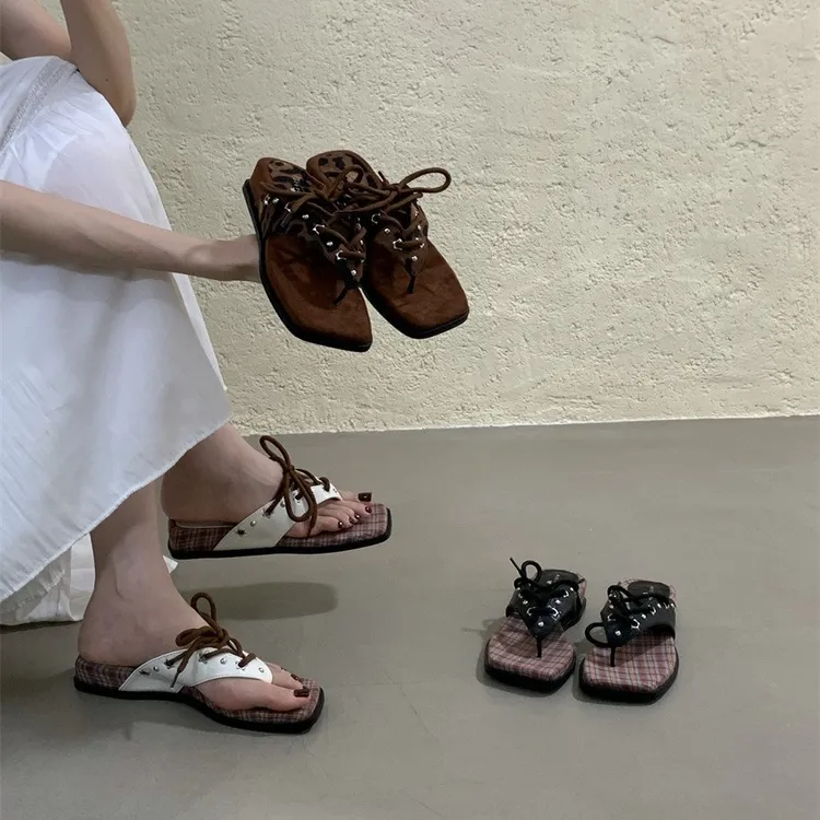 夏季软底包头平底方头法式粗跟小众百搭豹纹凉鞋女鞋+草莓邦2025