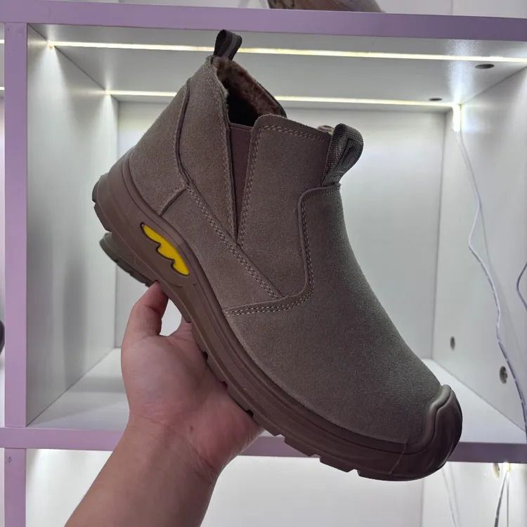 冬季加绒焊工劳保鞋男鞋实心底牛皮防砸防刺防火花防滑耐磨耐高温