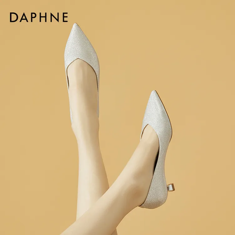 达芙妮单鞋女小跟细跟喜婆婆婚宴2025新款3公分妈妈鞋子高跟鞋