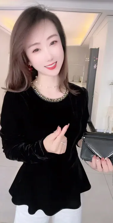 绝美百搭丝绒小衫女2025秋季新款长袖圆领遮肉修身显瘦T恤打底衫