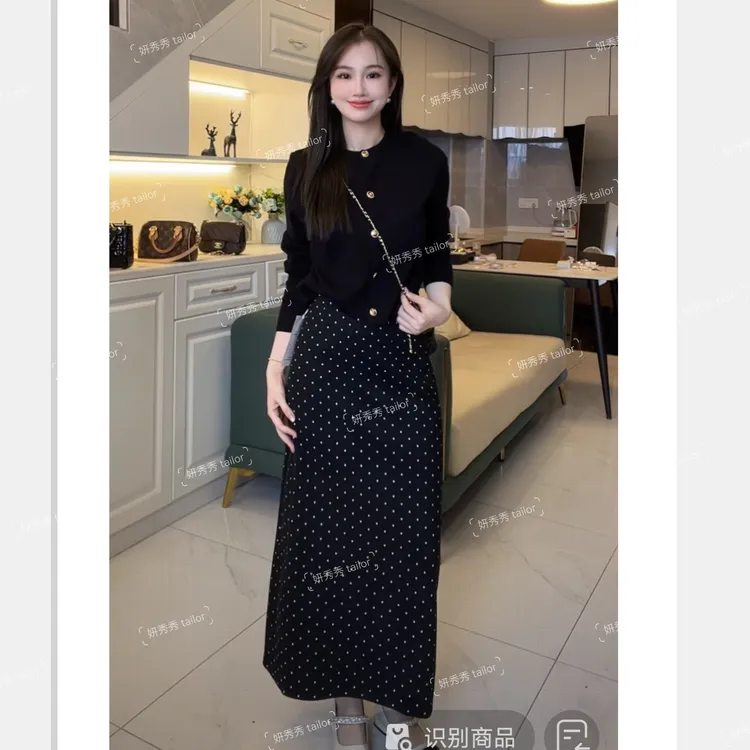 时尚小香风套装纽扣开衫上衣2025秋新款+波点直筒半身裙两件套装
