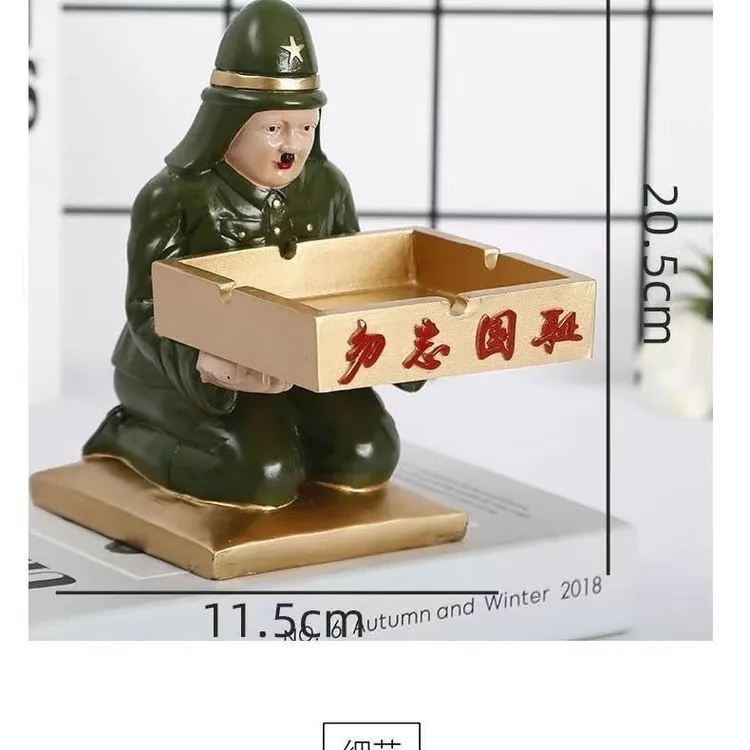 中式摆设日本人投降下跪陶瓷烟灰缸家用个性创意摆件雕塑工艺品