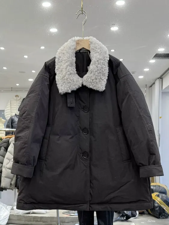 设计感翻领拼接羊羔毛中长款棉服女2025冬季新款加厚保暖外套