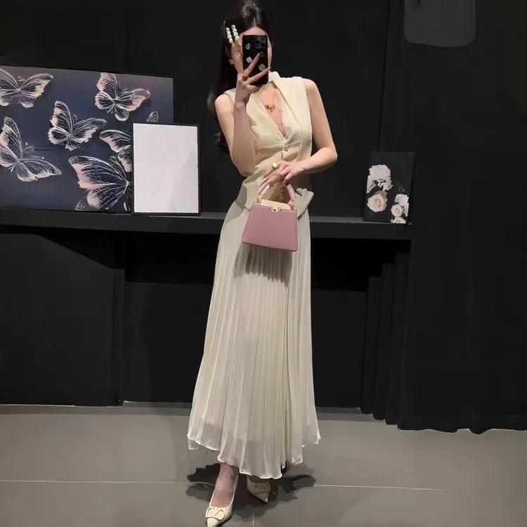 马甲半身裙套装气质显瘦夏季设计师马甲上衣高腰百褶半身裙套装女