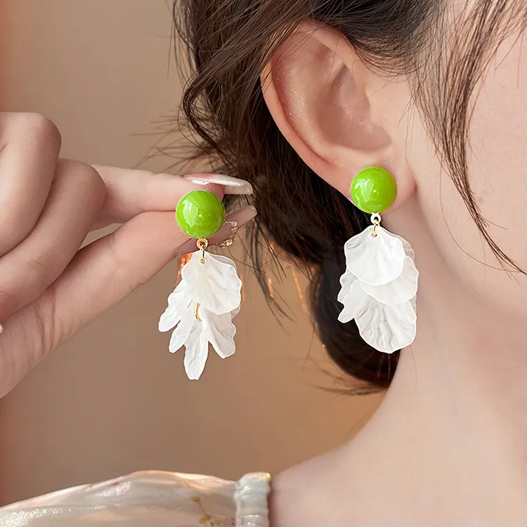 铜合金耳饰 度假风花瓣流苏耳环女2025新款耳钉高级感轻奢耳饰潮