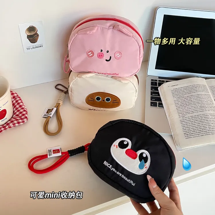 卡通化妆包学生大容量护肤品收纳袋可爱随身韩版便携手提洗漱小包