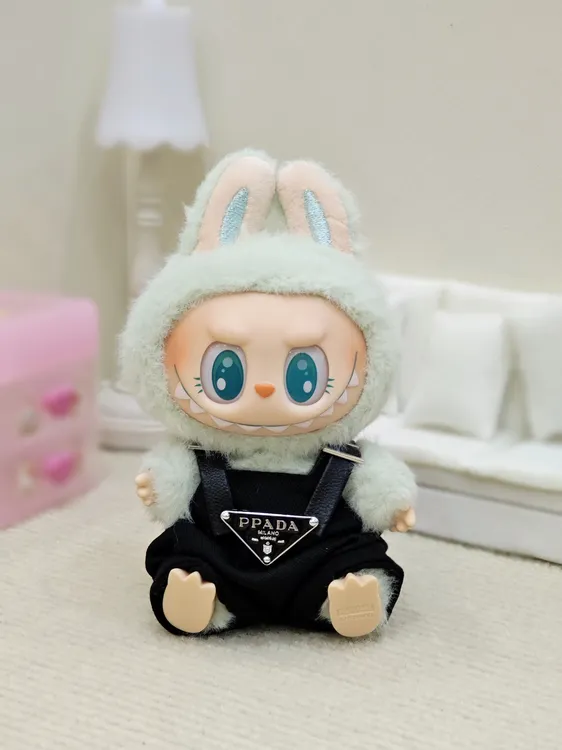 17cm拉布布一二代坐坐派对三角标背带裤三角标帽子