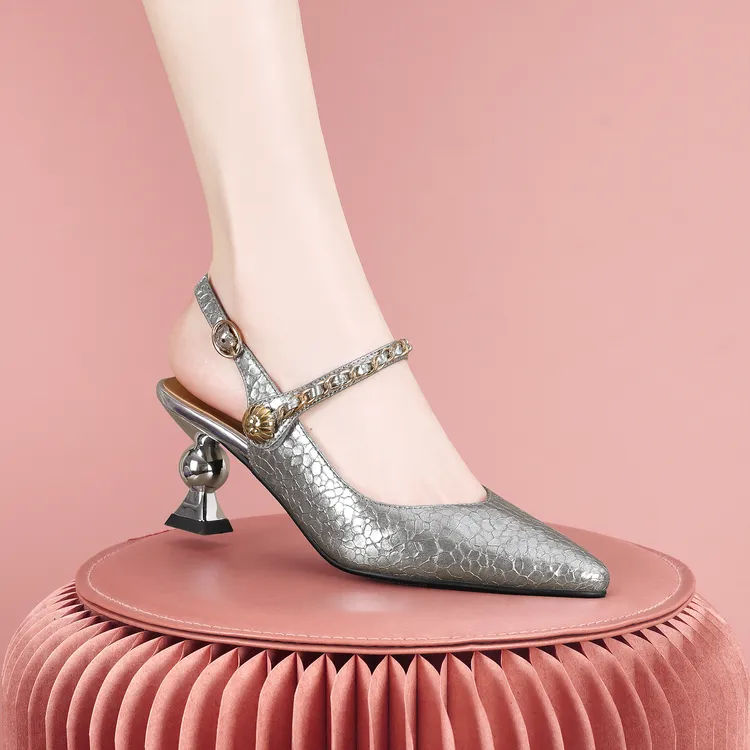 梵芮诗夏季新款2025气质潮流原创舒适优雅街头时装凉鞋-1561