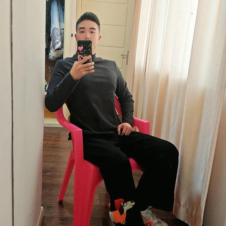 秋冬新款潮流三角标设计百搭加绒卫衣男士加厚纽扣长袖圆领打底衫