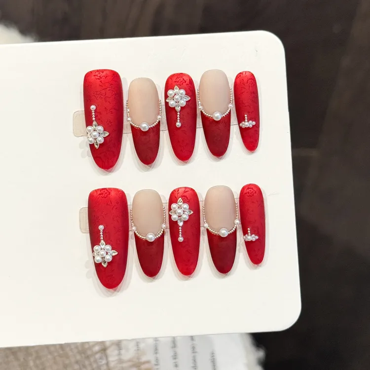 艺禾原创【红韵珠华】红丝绒珍珠钻饰婚甲手工穿戴甲气质感美甲片