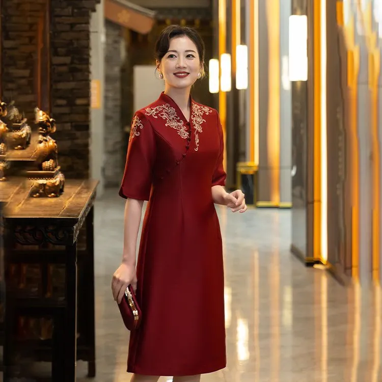 结婚妈妈年轻洋气女方参加女儿婚礼礼服旗袍婆婆婚宴装红色喜服