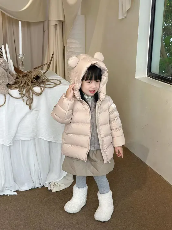 甜小七2025年冬季新款韩版女童小熊棉服外套针织开衫半身裙套装