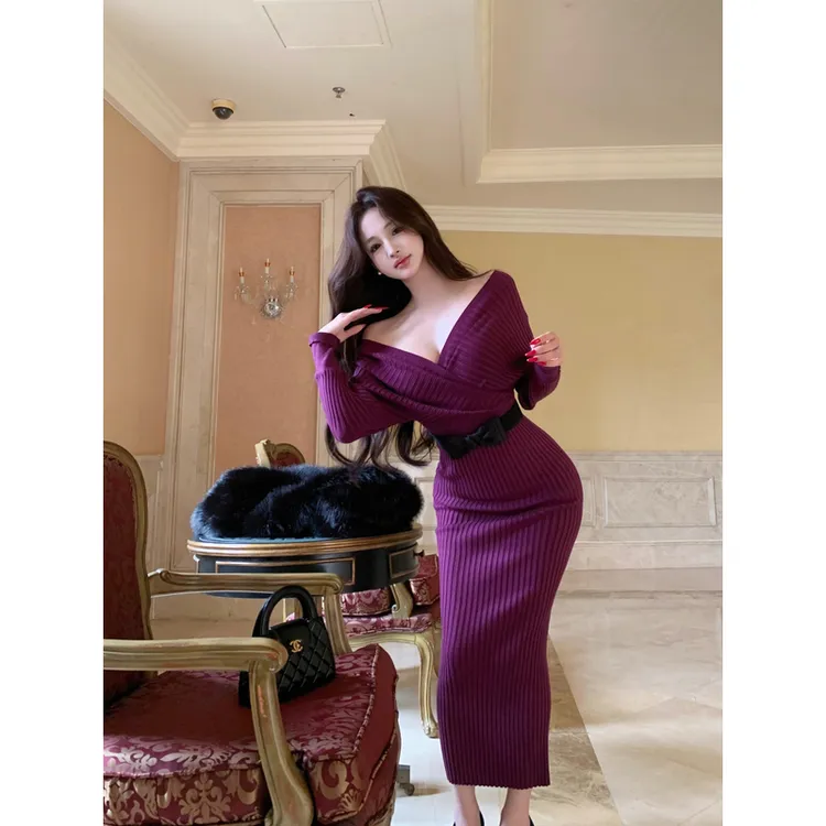 高级感气质V领针织连衣裙女法式收腰长裙包臀裙显瘦辣妹长袖裙子