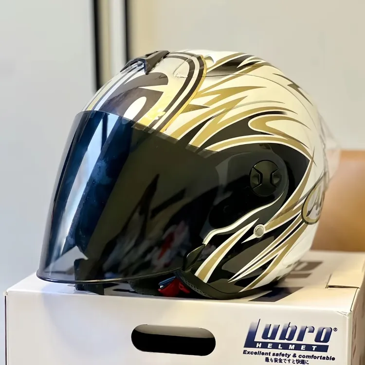 蜗牛金色一体大眼机车头盔贴膜 arai 路霸lubro头盔贴纸大眼贴纸