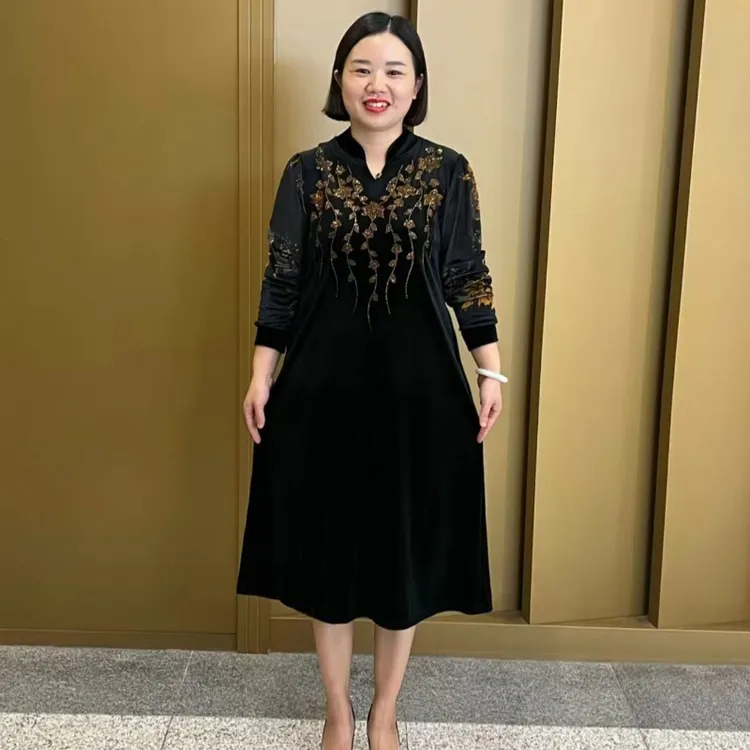 春秋新款烫钻洋气宽松显瘦丝绒中长款连衣裙