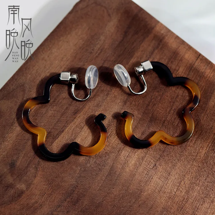 铜合金耳饰 0689个性豹纹花形可摇晃蚊香盘耳夹显脸瘦耳钉女耳饰